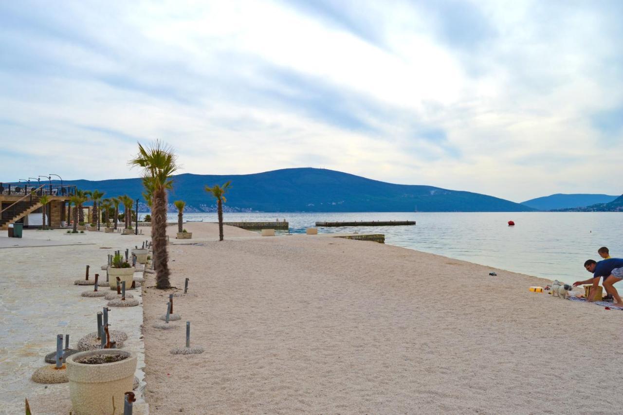 Tivat Apartments Extérieur photo